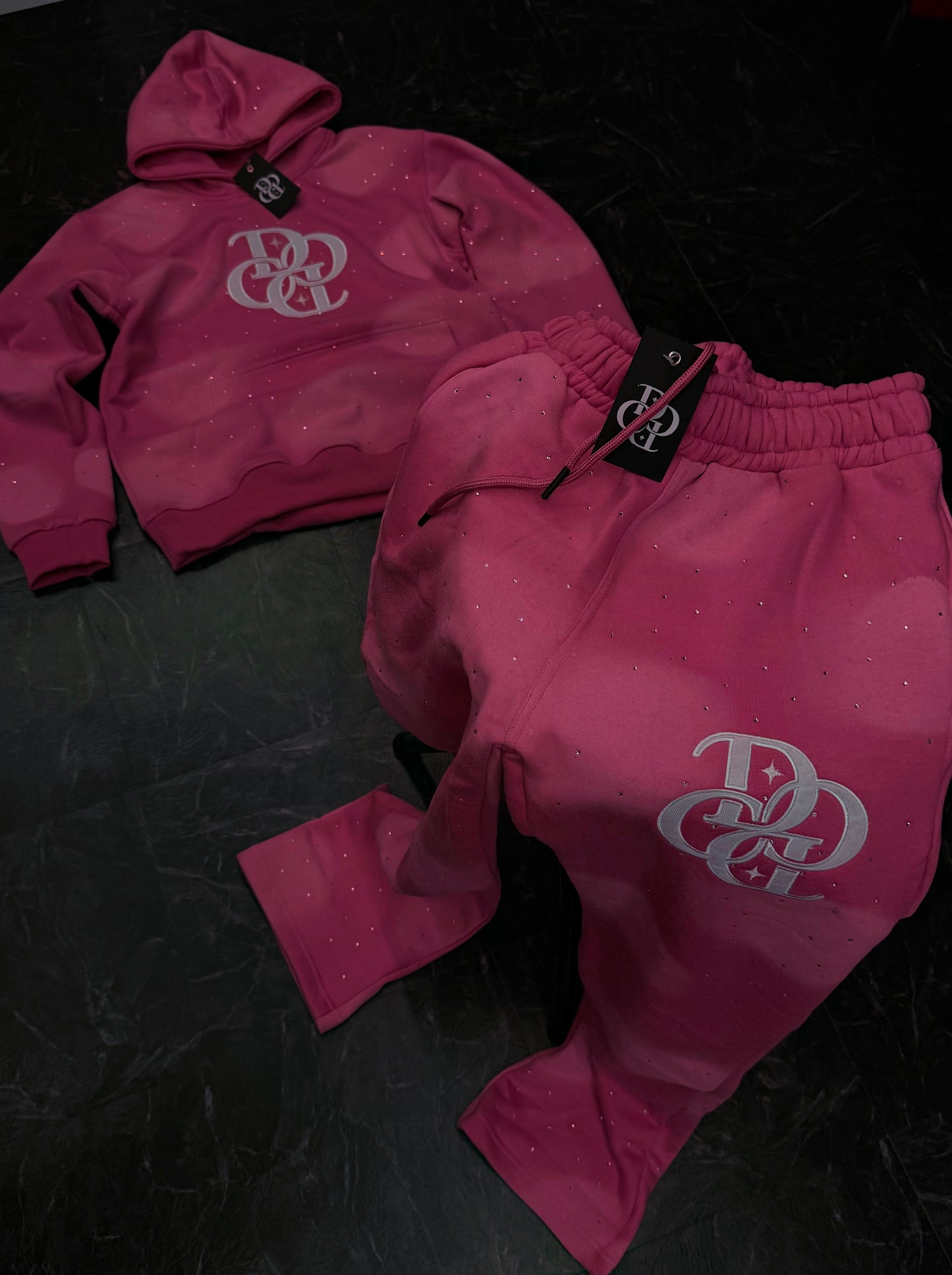 Pink Diamond HOODIE 🥶
Limited release‼️
