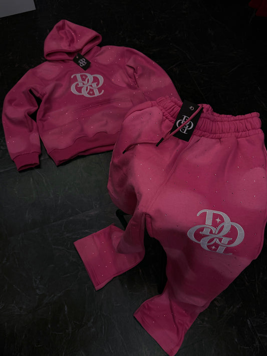 Pink Diamond PANTS 🥶
Limited release‼️