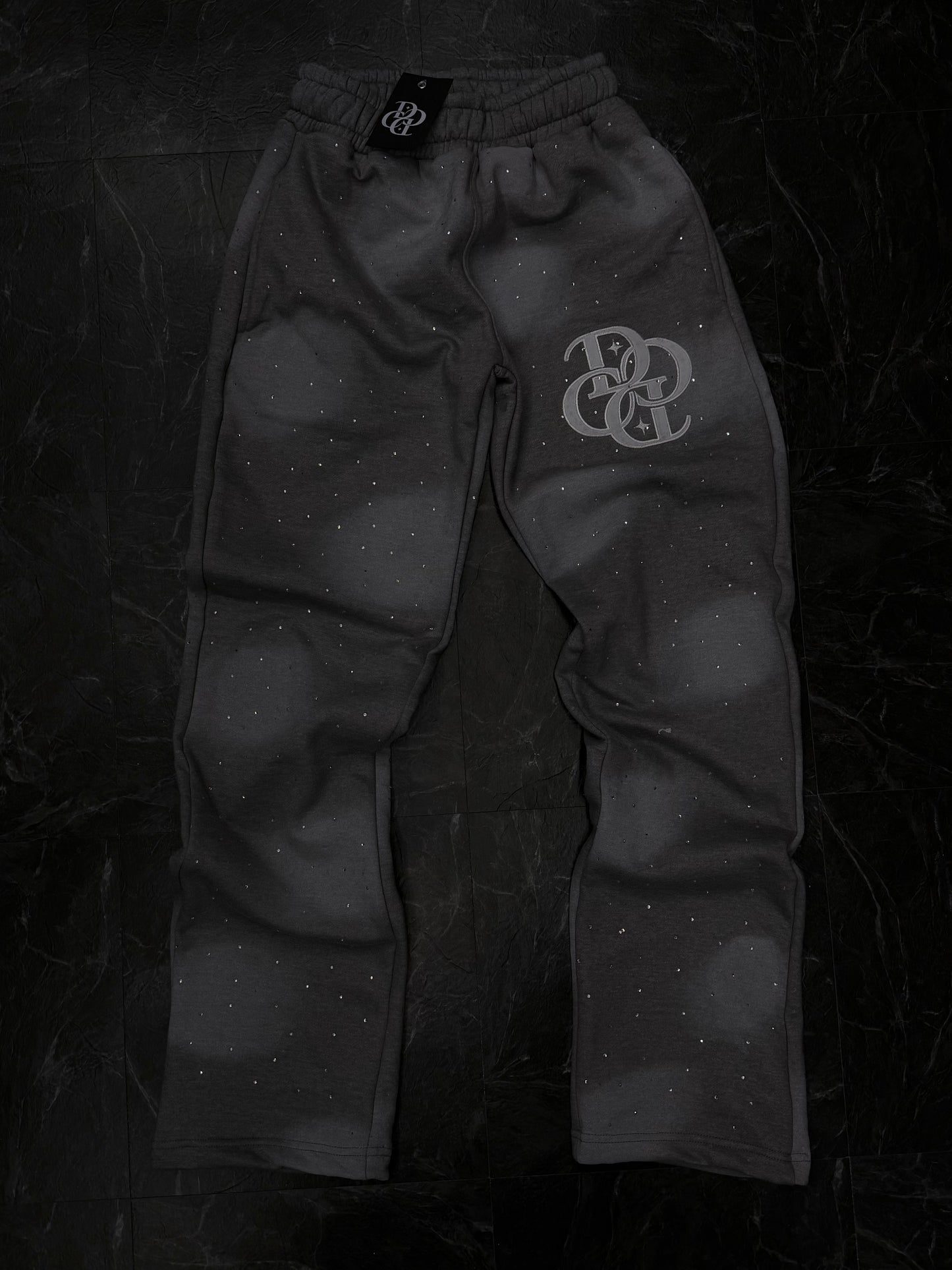 Grey Diamond PANTS 🥶
Limited release‼️