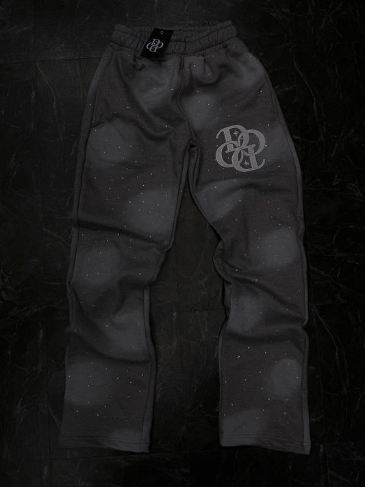 Grey Diamond PANTS 🥶
Limited release‼️